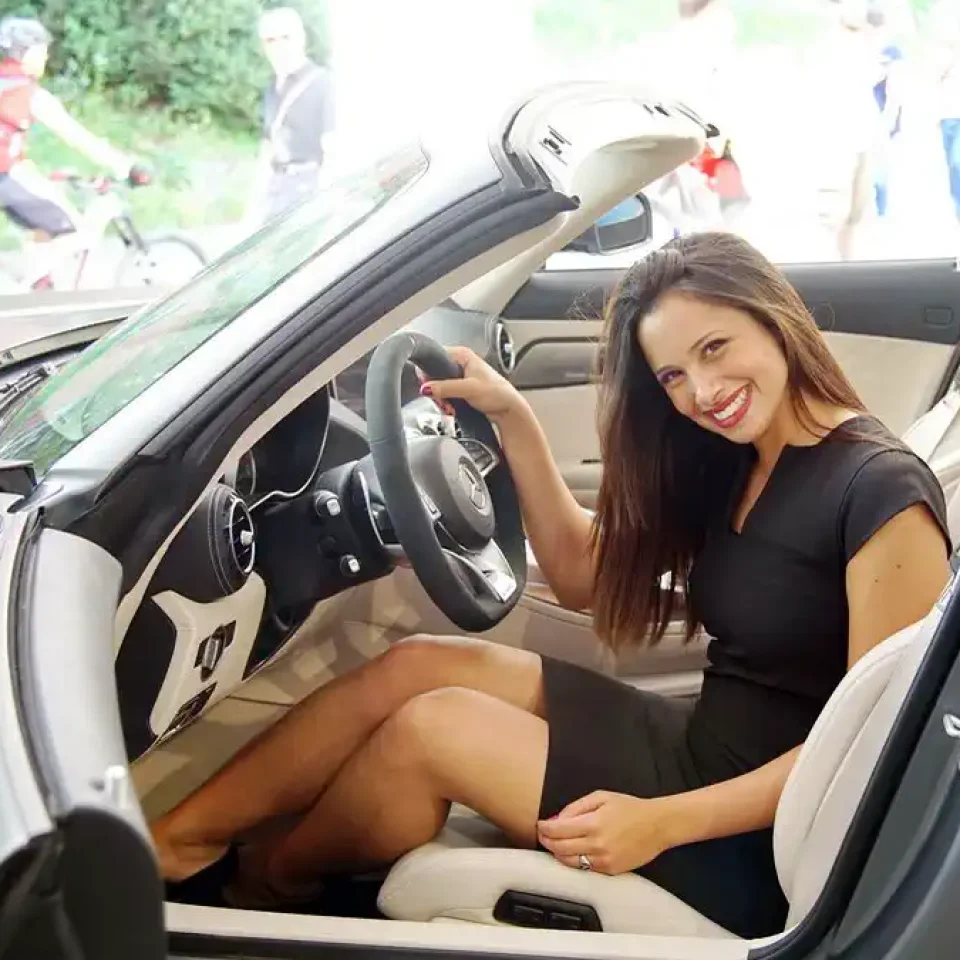 Portret de frumusețe cu machiaj sofisticat, fotograf de moda Torino salone auto Italia